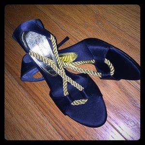 Yacht club heels!Navy & golden lasso Nautical knot